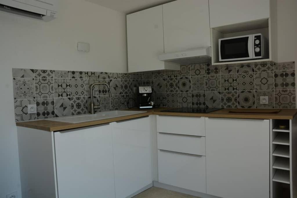 La Venturonne Appartement Neuf Rez De Jardin 45 M2 Vue Mer Et Vignes 10 Mn Des Plages เลอโบสเซต์ ภายนอก รูปภาพ